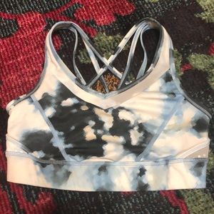 Lululemon size 6 sports bra